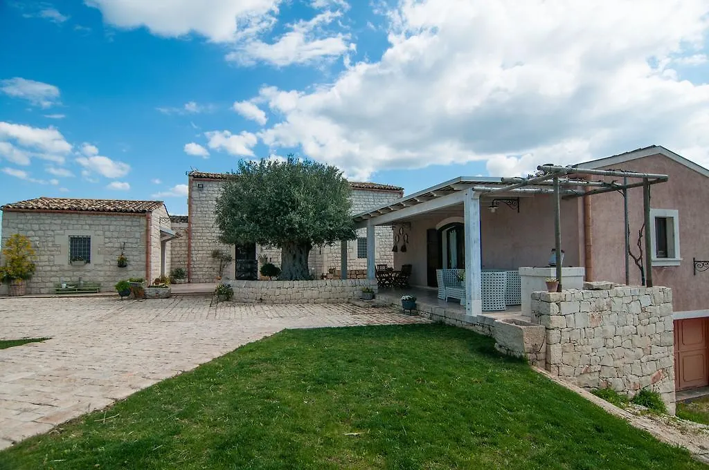 Ferienwohnung La Casazza - Country House Rosolini 0*,