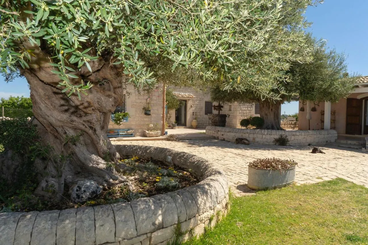 Ferienwohnung La Casazza - Country House Rosolini Apartment