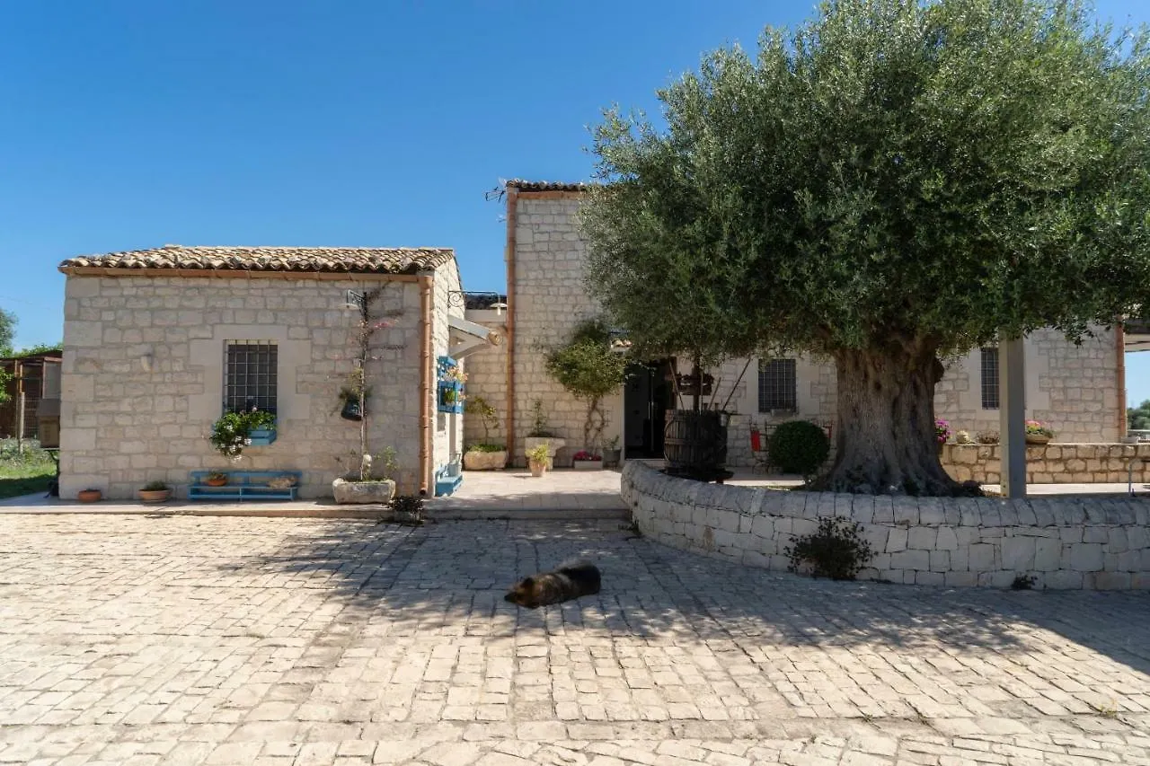 Ferienwohnung La Casazza - Country House Rosolini