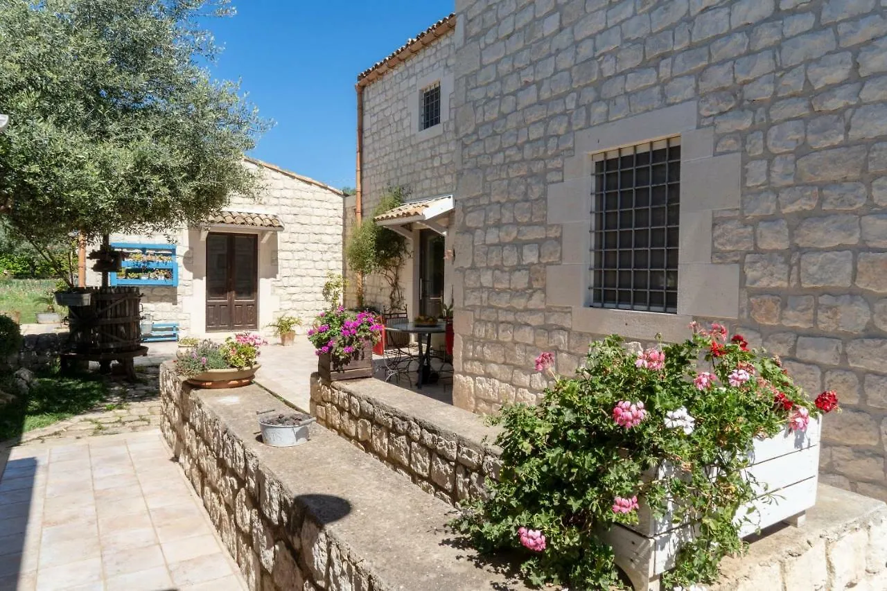 Ferienwohnung La Casazza - Country House Rosolini Apartment